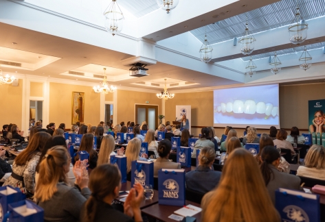 UAB Pardes tarptautinės konferencijos „Šypsenos formulė '24“ akimirkos